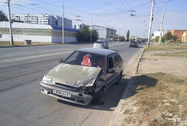 В Волгодонске пятница началась с автомобильной аварии