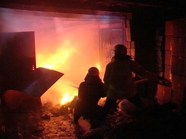 В Волгодонском садоводстве сгорел гараж