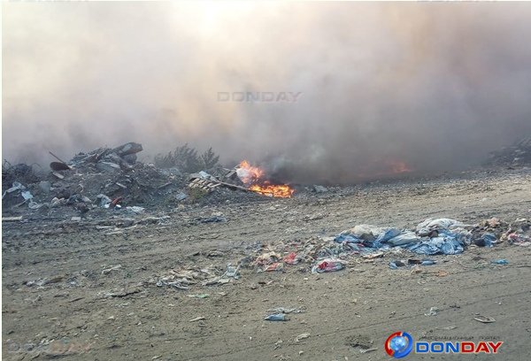 В Волгодонске на полигоне ТБО загорелся мусор