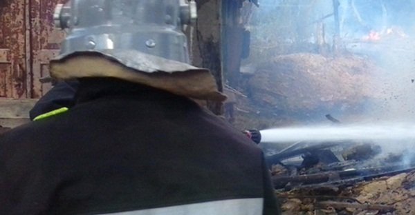 В Волгодонске сгорело бесхозное здание