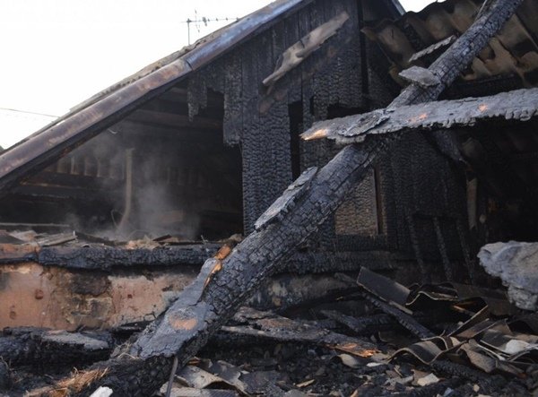 Пенсионер погиб при  пожаре в собственном доме на Дону