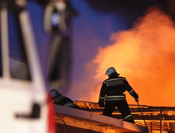 В Семикаракорском районе произошел крупный пожар