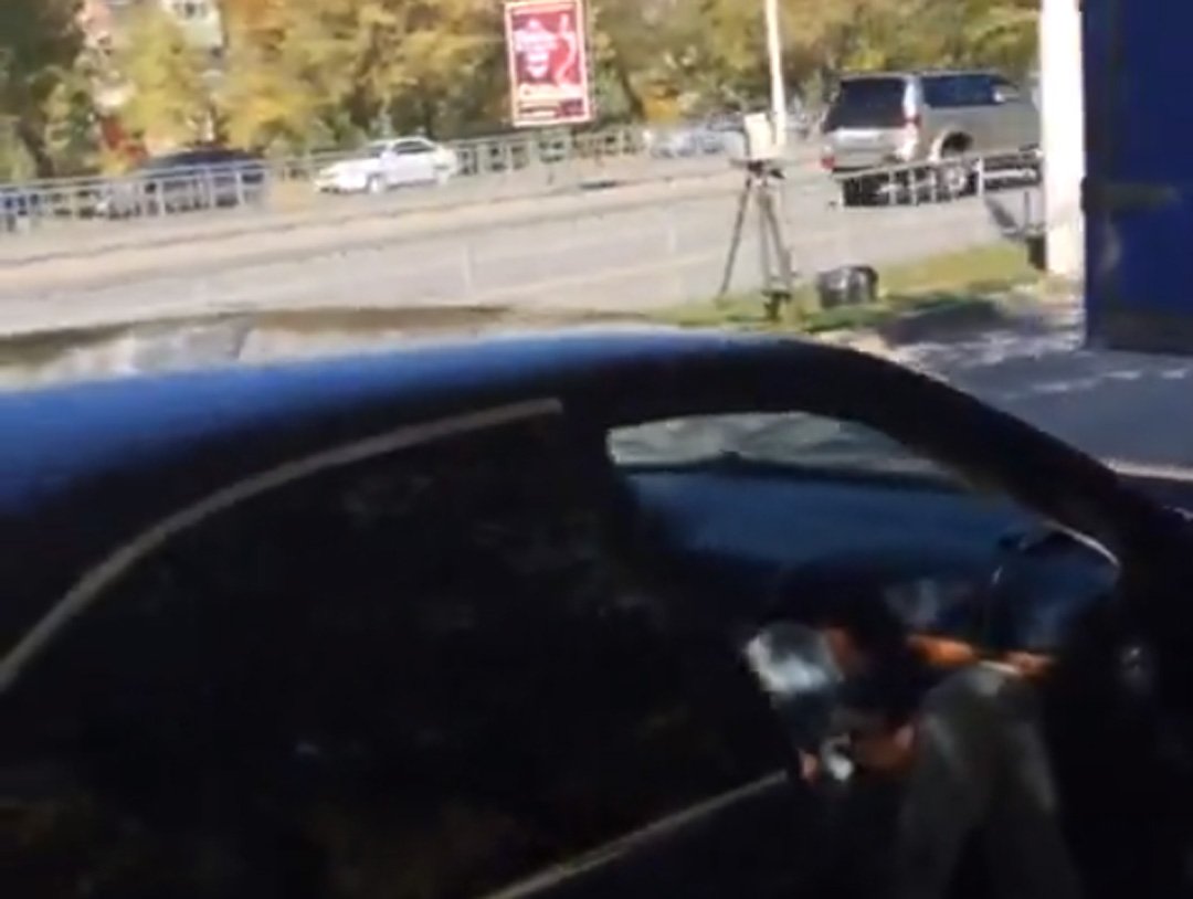 В Волгодонске ловить нарушителей ПДД принялись частники на дорогих иномарках