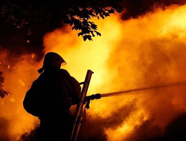 В Семикаракорском районе произошло возгорание