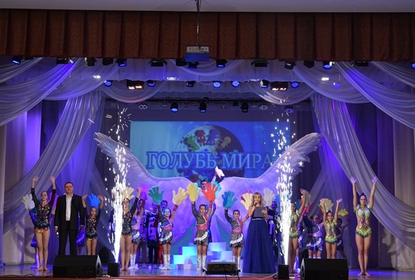 В Волгодонске прошел V Всероссийский фестиваль детского и юношеского творчества «Голубь мира»