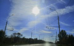 Фонари, горящие днем на улицах Волгодонска, возмутили горожан Фонари, горящие днем на улицах Волгодонска, возмутили горожан