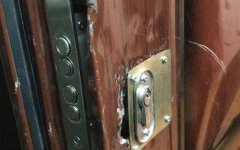 В Волгодонске задержали женщину, взломавшую квартиру и похитившую имущество соседки В Волгодонске задержали женщину, взломавшую квартиру и похитившую имущество соседки