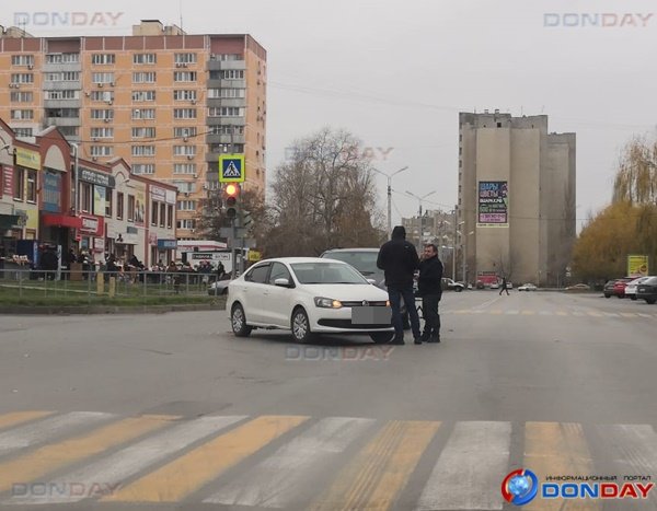 Две иномарки столкнулись на перекрестке в Волгодонске