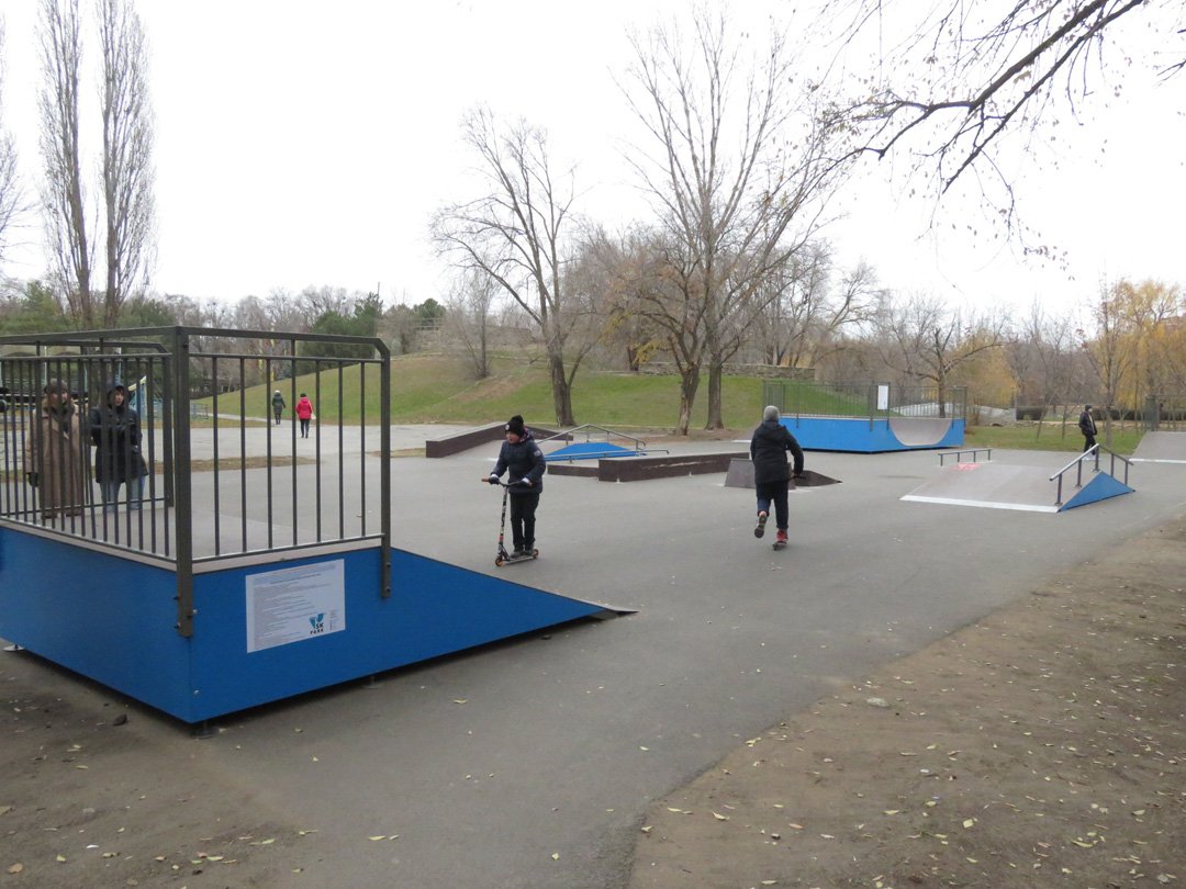 В парке Победы Волгодонска отстроили площадку для скейта