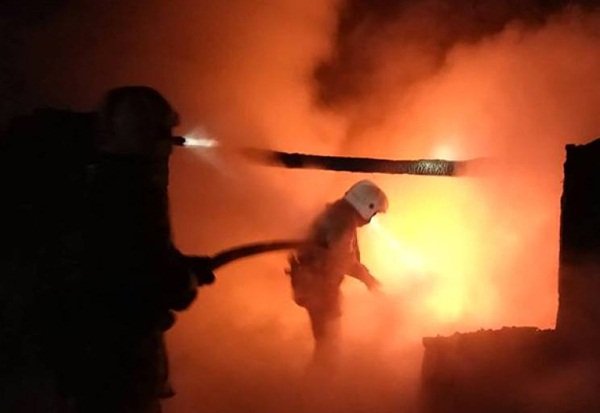 Недалеко от Волгодонска произошел пожар в брошенном здании