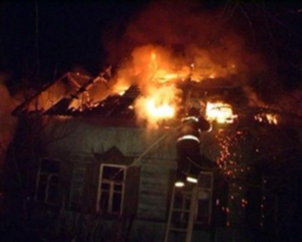В садоводстве Волгодонска сгорел дачный дом