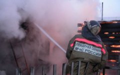 Пожар уничтожил часть частного дома в Мартыновском районе