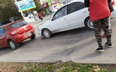 Две автоледи на иномарках столкнулись на проспекте Строителей в Волгодонске