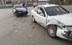 В Волгодонске две иномарки не поделили регулируемый перекресток: видео