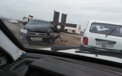 В Волгодонске водитель иномарки врезался в грузовик