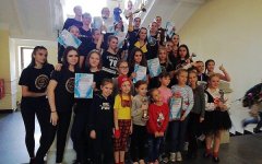 Юные танцоры из Волгодонска завоевали Гран-при в VIII Международном конкурсе «Звездная фиеста» Юные танцоры из Волгодонска завоевали Гран-при в VIII Международном конкурсе «Звездная фиеста»