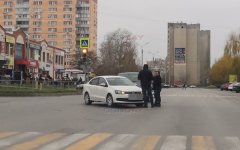 Две иномарки столкнулись на перекрестке в Волгодонске