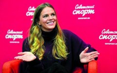 В Волгодонске Юлия Ефимова ела раков ведрами В Волгодонске Юлия Ефимова ела раков ведрами