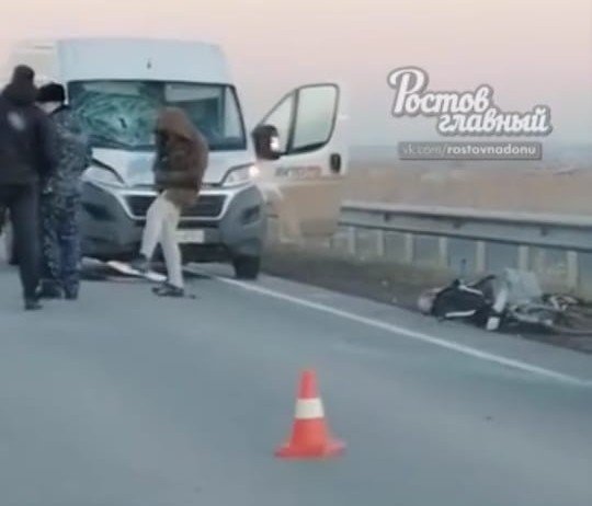 На трассе Ростов-Волгодонск автомобиль насмерть сбил велосипедиста: видео