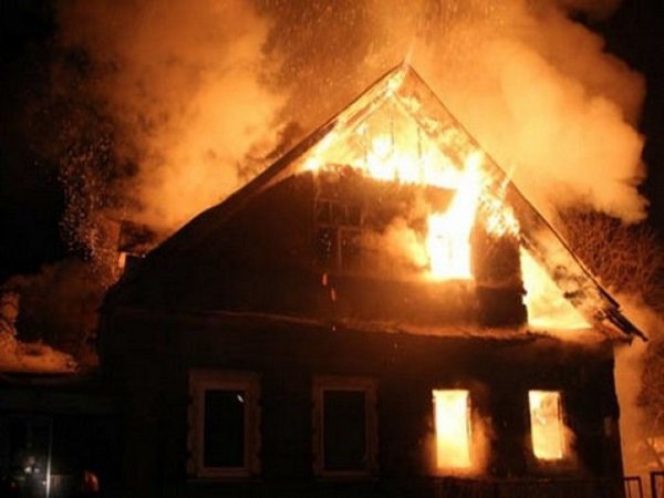 Недалеко от Волгодонска произошло возгорание в частном доме