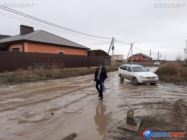 Жители новых микрорайонов в Волгодонске утопают в грязи