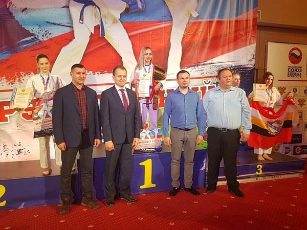 Спортсменка из Волгодонска завоевала серебро на Чемпионате России по рукопашному бою
