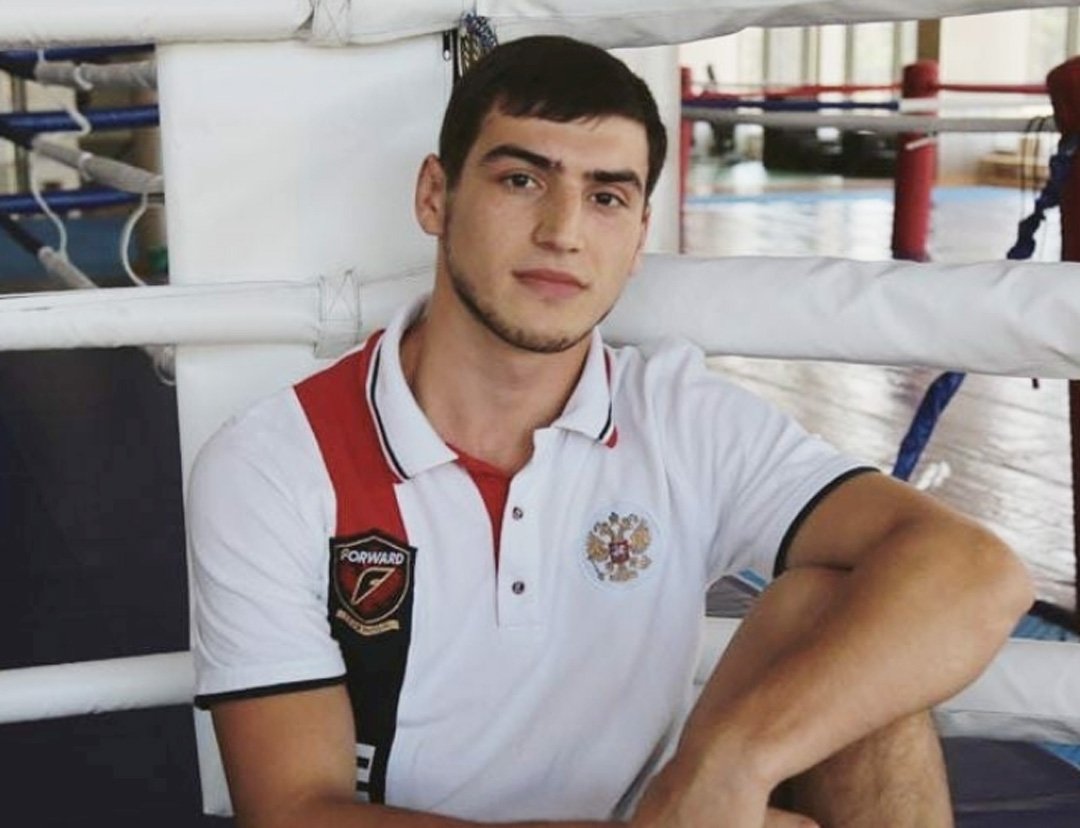 Вице-чемпион России по боксу из Волгодонска выиграл свой первый бой среди профессионалов