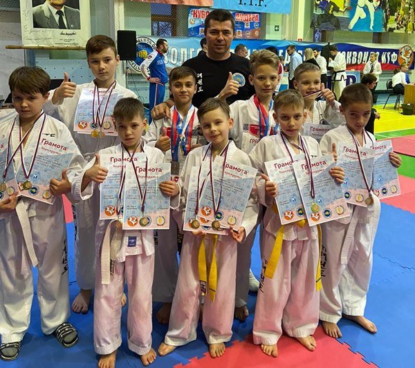 Спортсмены из Волгодонска завоевали 17 медалей на чемпионате по тхэквондо