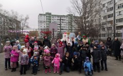 Жители микрорайона №14 отметили наступающий Новый год