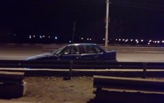 В Волгодонске на Путепроводе отечественный автомобиль перевернулся на крышу