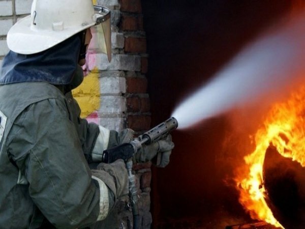 В Волгодонске случился пожар в брошенном здании