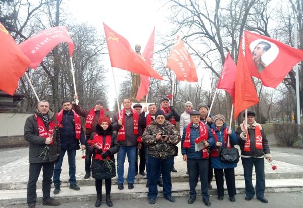 Коммунисты Волгодонска почтили память Владимира Ленина