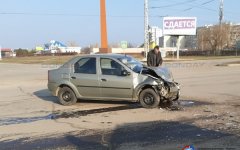 В Волгодонске произошло ДТП с участием двух иномарок В Волгодонске произошло ДТП с участием двух иномарок