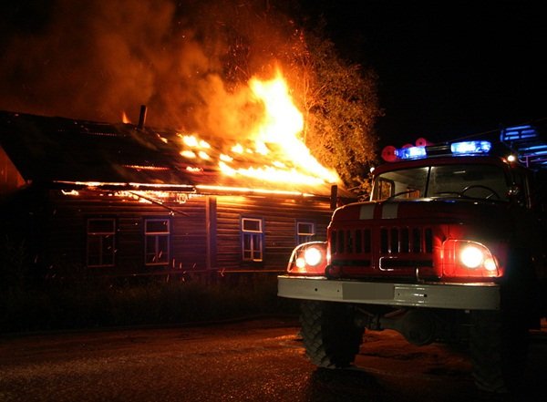 В Волгодонском районе в частном доме сгорела летняя кухня