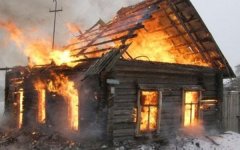 В Мартыновском районе сгорел жилой дом В Мартыновском районе сгорел жилой дом