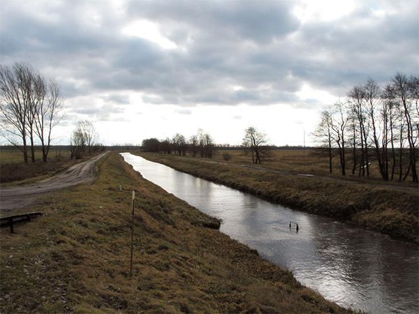 Тело мужчины обнаружено в канале в Волгодонском районе
