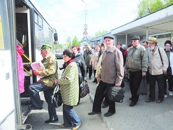 Городские автобусы начнут движение на дачных маршрутах в Волгодонске