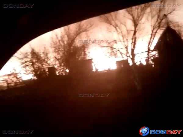 Из-за крупного пожара в Волгодонске десятки дач оказались под угрозой уничтожения: видео