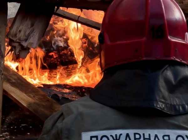 Дачный дом загорелся в одном садоводческих товариществ Волгодонска