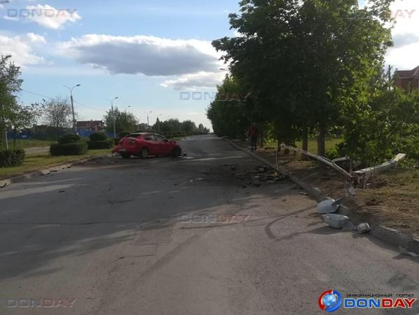 В Волгодонске 36-летний мужчина на «Мазде» врезался в столб