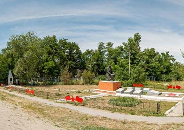 Более миллиона рублей потратят на восстановление Обелиска и памятника «Скорбящая мать» в Цимлянском районе