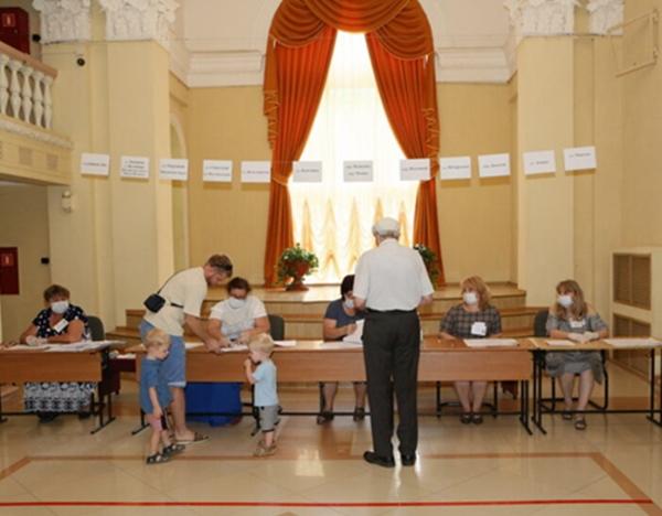 В Волгодонске на голосовании за поправки в Конституцию было выдано почти 100 тысяч бюллетеней