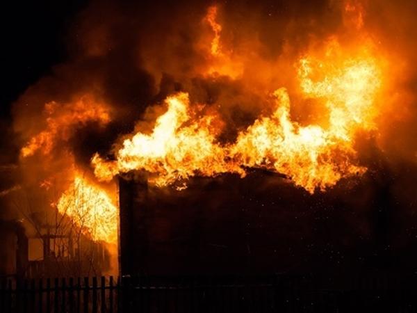В Цимлянском районе горел частный дом