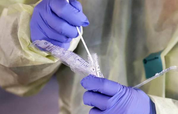 Число новых зараженных COVID-19 на Дону упорно не хочет снижаться