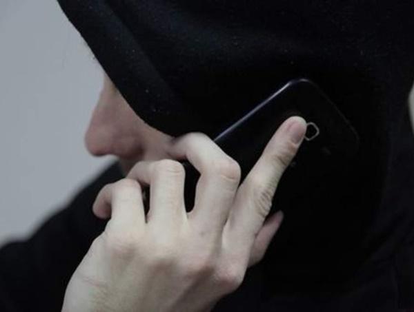 Волгодончанка лишилась 100 тысяч рублей, поверив телефонному мошеннику