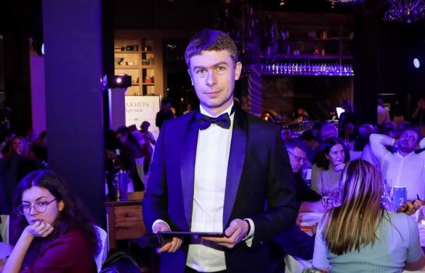 Учитель географии обвиняется в домогательствах к несовершеннолетним девочкам