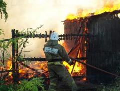 В старой части города Волгодонска сгорела хозяйственная постройка