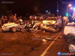 Пострадавших вырезали из иномарки: в Волгодонске столкнулись 4 автомобиля