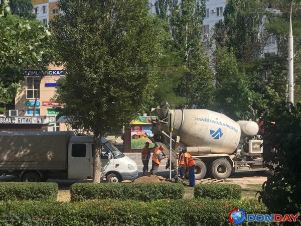 В Волгодонске идет замена дорожных знаков «Пешеходный переход»