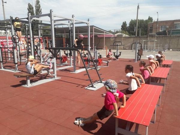 В двух спортивных школах Волгодонска заработали летние спортивные площадки